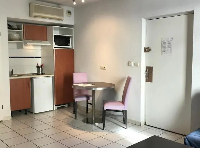 Cite Medievale 250 M Apartment