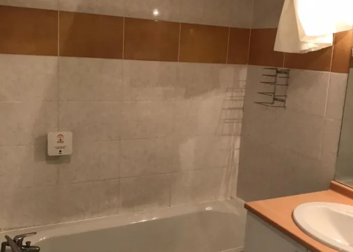 Cite Medievale 250 M * カルカソンヌ